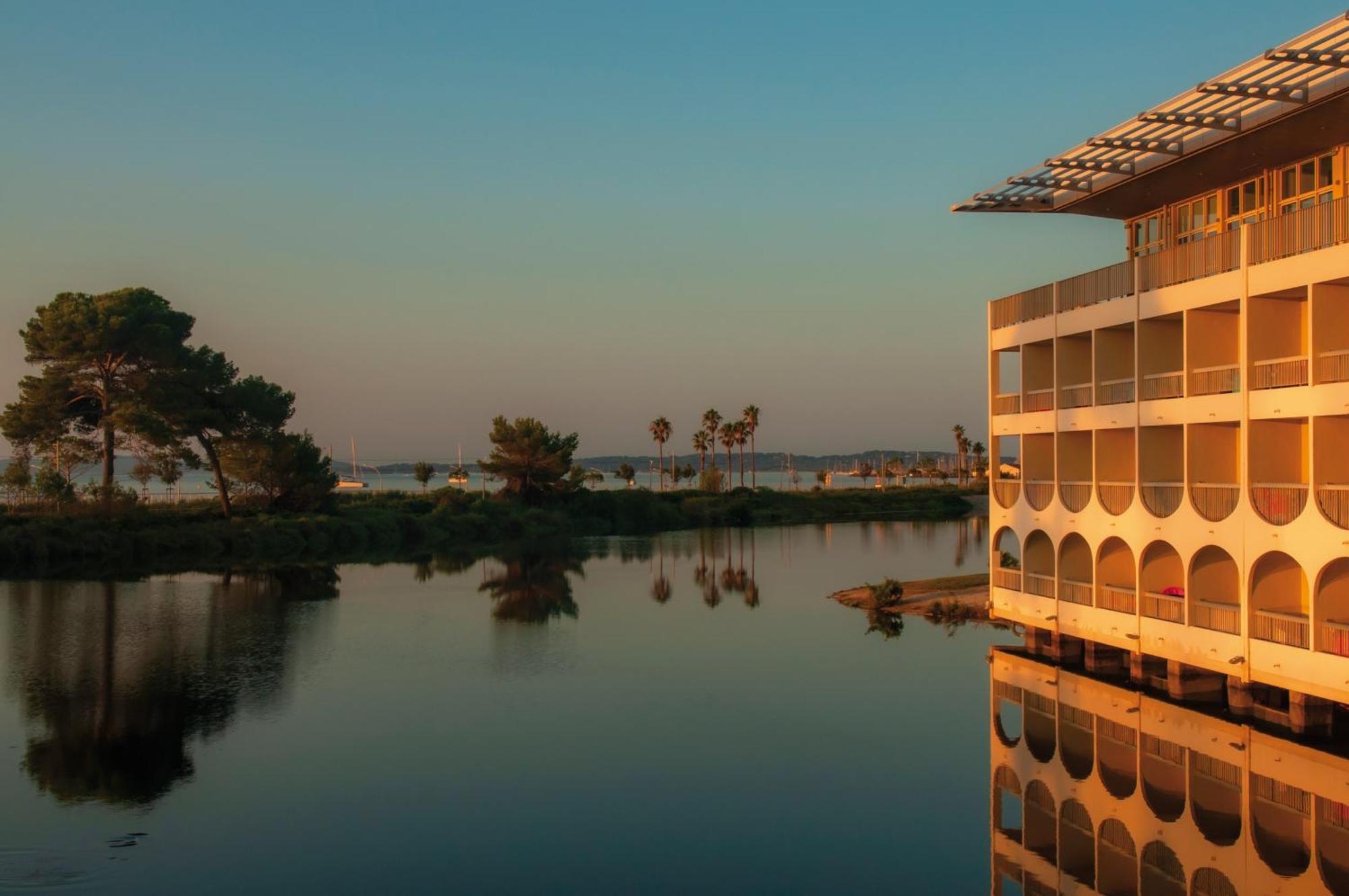 Hotel Club Le Plein Sud Vacances Bleues Hyères المظهر الخارجي الصورة